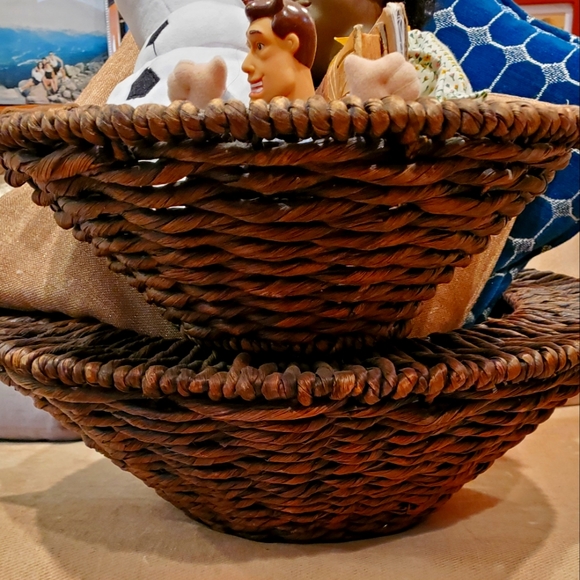 Round Brown Woven Water Hyacinth Decorative Modern Baskets - 2 set - Picture 1 of 6